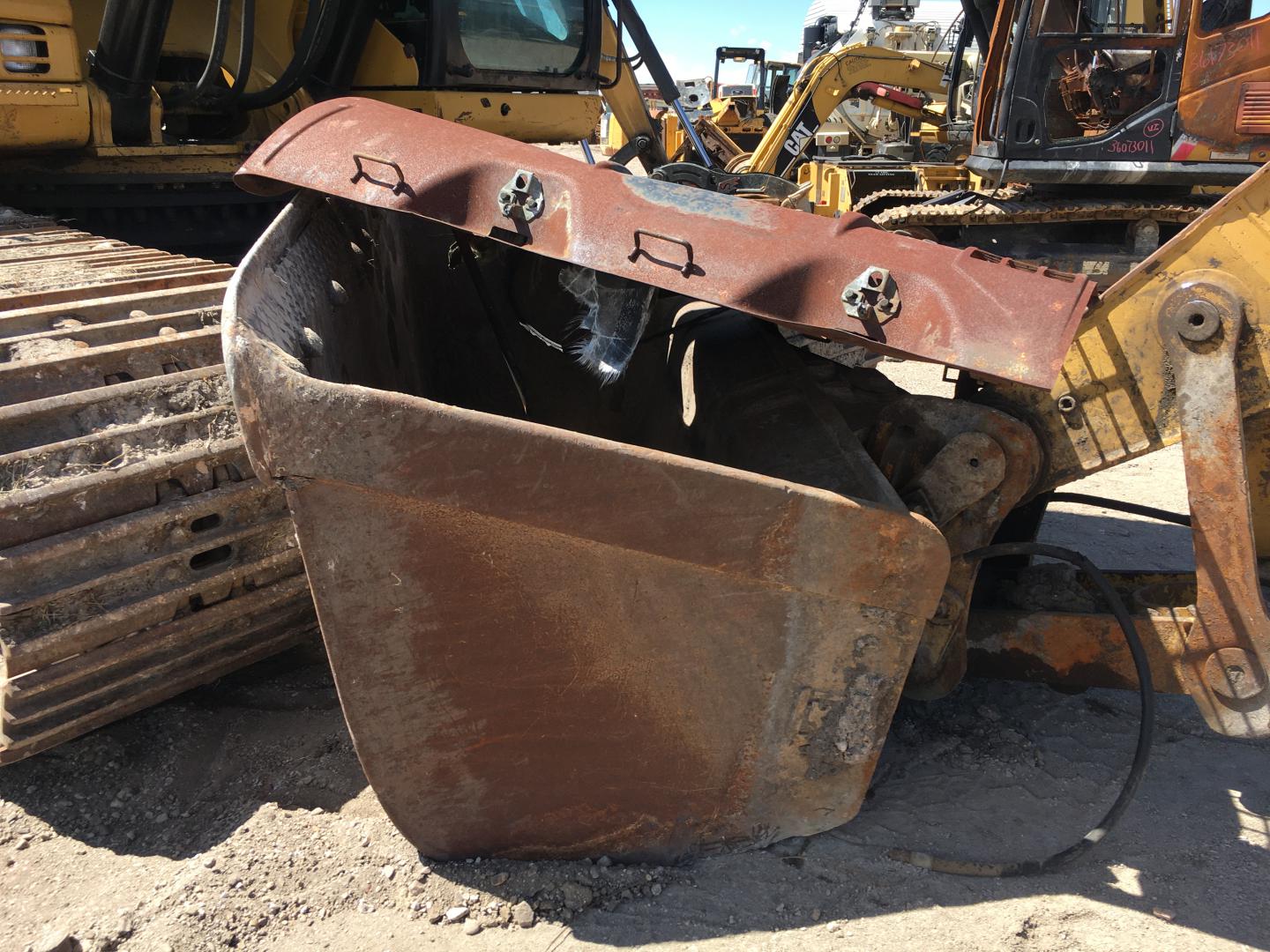 ./imagenes/INVOICE/2019/16826/EXCAVADORA CAT 330D (40).JPG